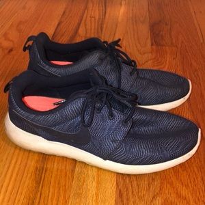 Navy Nike Reflective Tennis Shoes